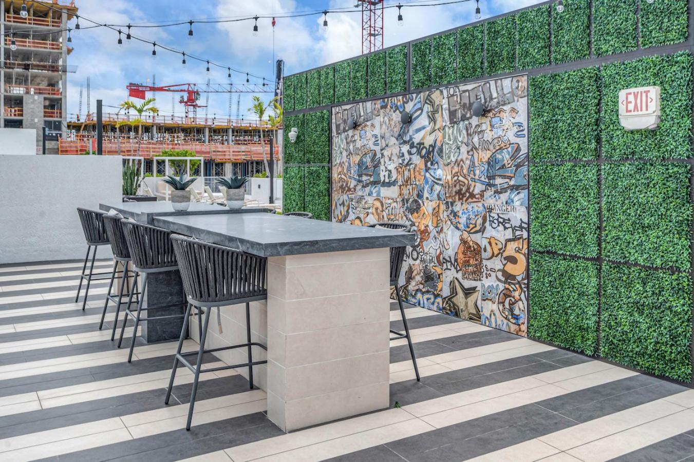 Amazing 3 Bed Unit In Dwntwn Miami With Free Parking Daire Dış mekan fotoğraf