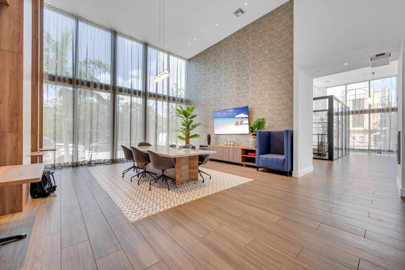 Amazing 3 Bed Unit In Dwntwn Miami With Free Parking Daire Dış mekan fotoğraf
