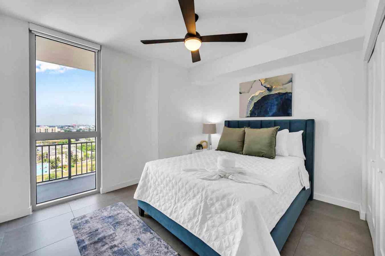 Amazing 3 Bed Unit In Dwntwn Miami With Free Parking Daire Dış mekan fotoğraf