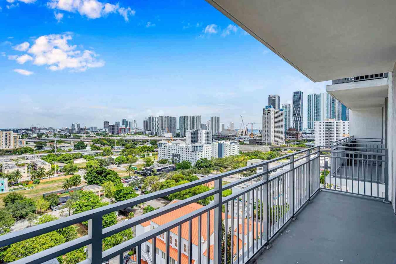 Amazing 3 Bed Unit In Dwntwn Miami With Free Parking Daire Dış mekan fotoğraf