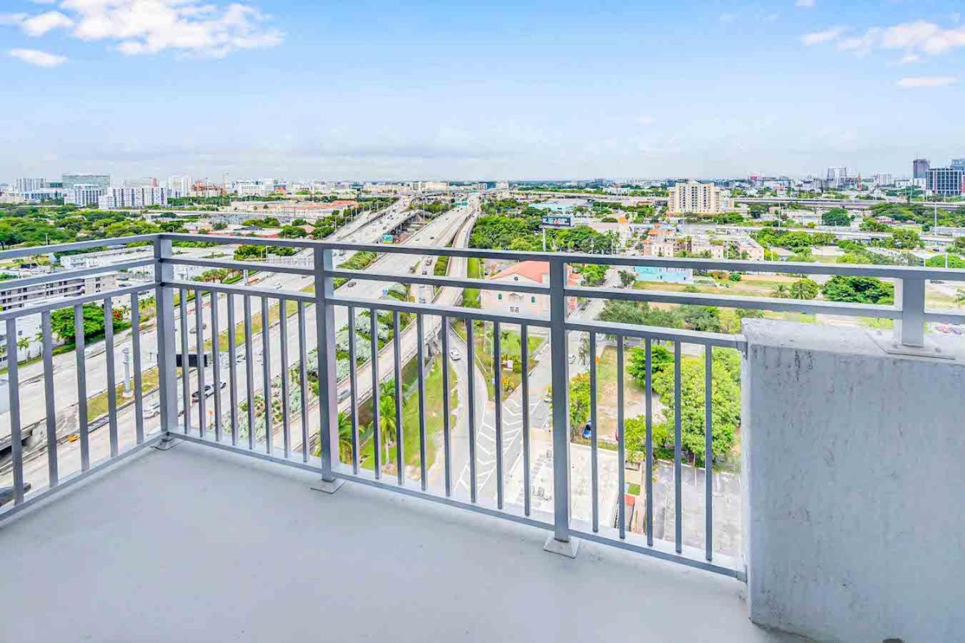 Amazing 3 Bed Unit In Dwntwn Miami With Free Parking Daire Dış mekan fotoğraf