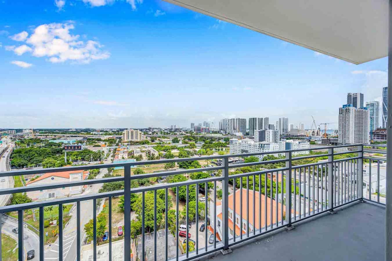 Amazing 3 Bed Unit In Dwntwn Miami With Free Parking Daire Dış mekan fotoğraf